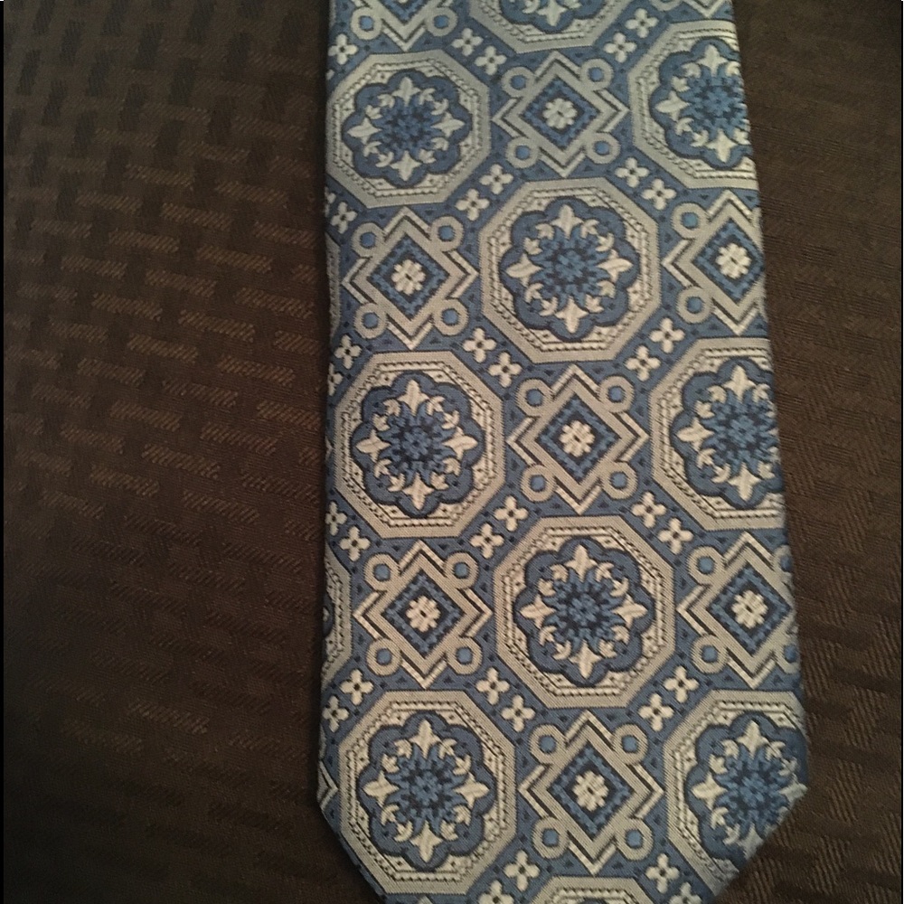 Blue design tie